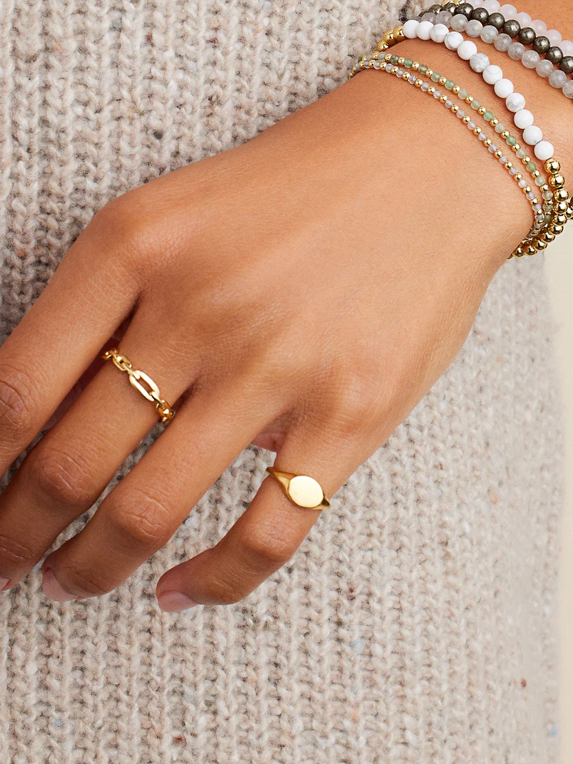 Elegant Heart Pendant Ring – Ruby Touch