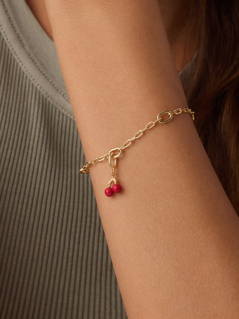 Elegant Heart Pendant Ring – Ruby Touch