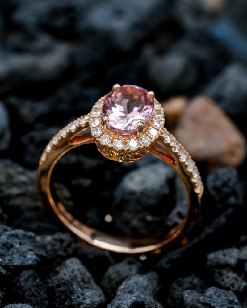Elegant Heart Pendant Ring – Ruby Touch