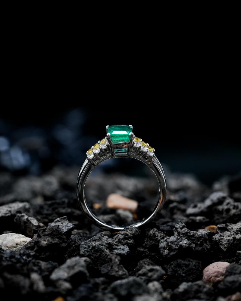 Elegant Heart Pendant Ring – Diamond Drop