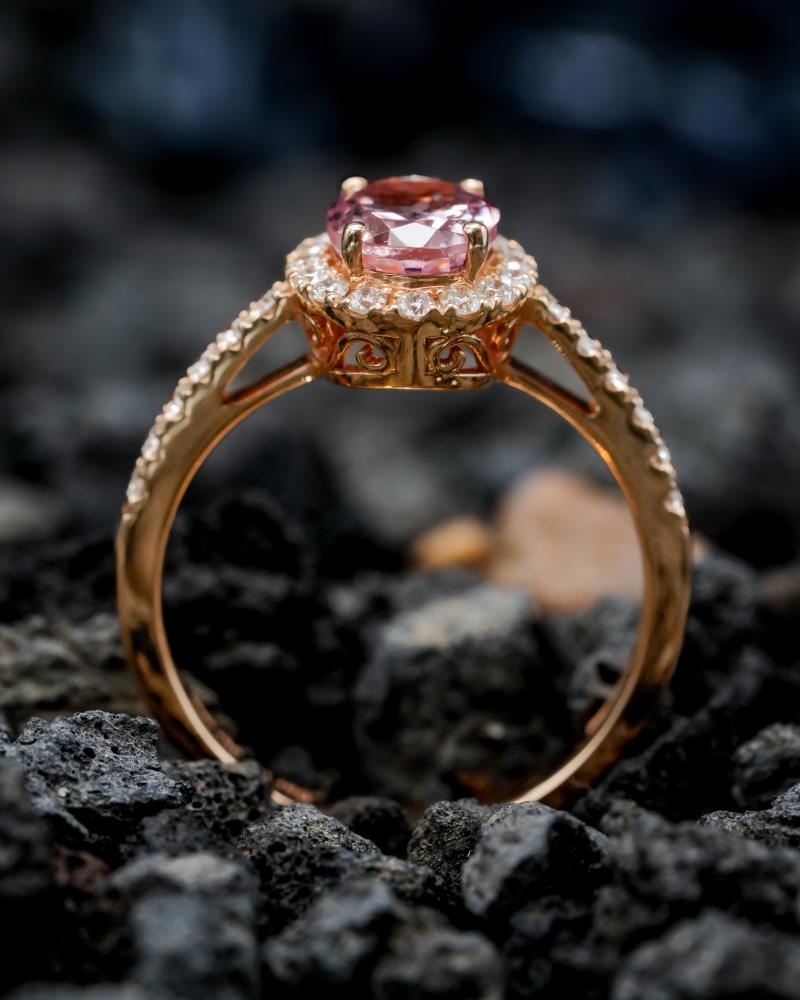 Elegant Heart Pendant Ring – Ruby Touch