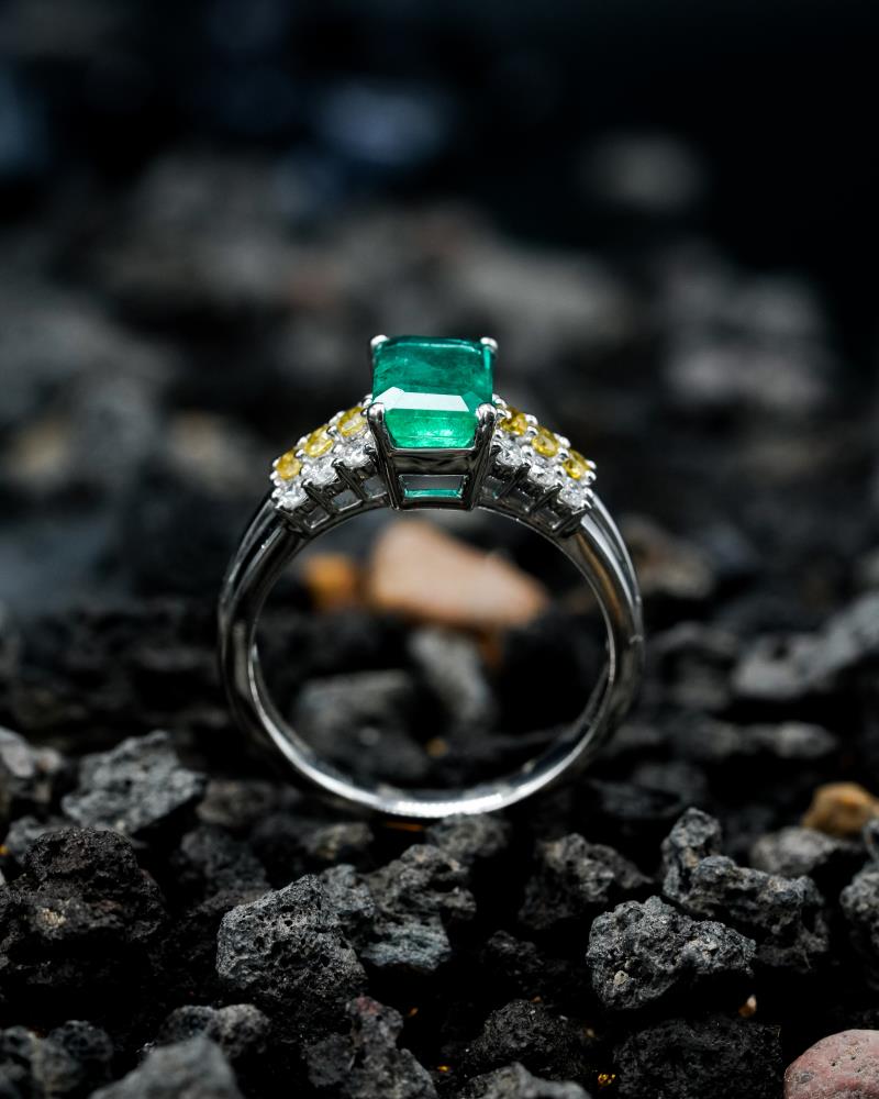 Elegant Heart Pendant Ring – Diamond Drop