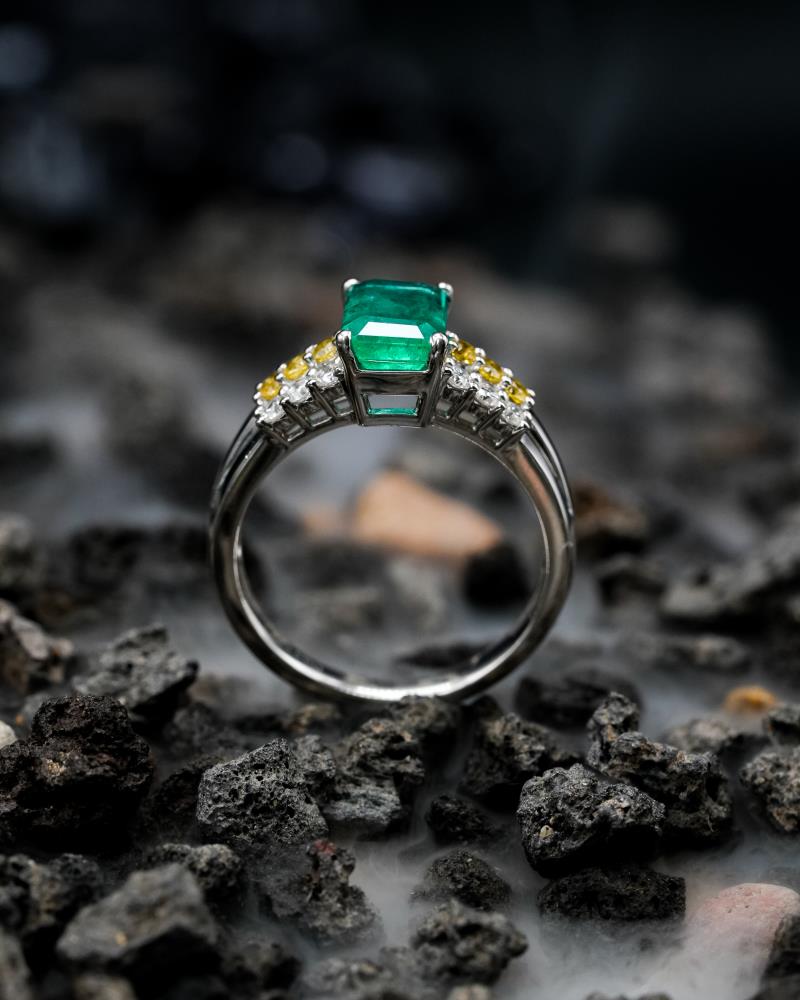Elegant Heart Pendant Ring – Diamond Drop